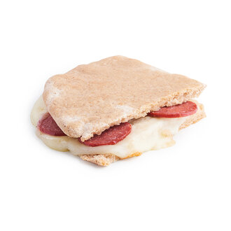 Karabuğday Ekmeği Kaşarlı Sucuklu Tost görseli