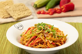 Sebzeli Noodle görseli