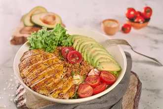 Kinoa Kısır & Tavuklu One Bowl görseli