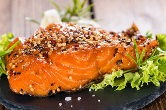 Kinoalı Somonlu Salata görseli