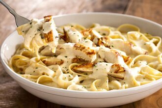 Fettuccine Alfredo görseli