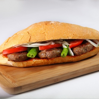 Yarım Ekmek Arası Uzunköprü Köfte görseli