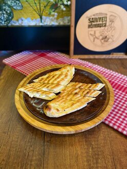 Peynirli Pide görseli