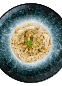 Cheese Mantarlı Tavuklu Makarna görseli