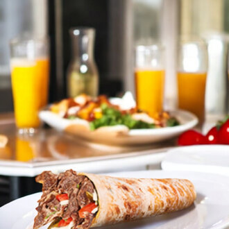 Et Döner Dürüm Hatay Soslu Dürüm Et Döner Mega Et Dürüm Vıp Dönerci (70 Gr) görseli