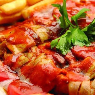 İskender Tavuk Döner Hatay Usulü Soslu İskender Tavuk Döner Full Soslu İskender Tavuk Dönerci görseli
