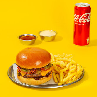Coca-cola Fırsatı (Füme Etli Barbekü Burger) görseli