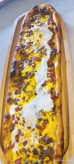 Kıymalı Yumurtalı Pide görseli