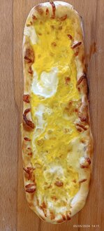Kaşarlı Yumurtalı Pide görseli