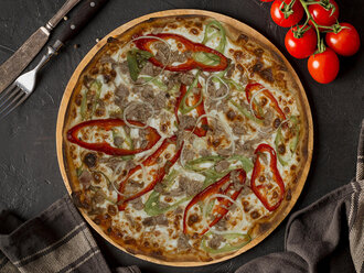 Ton Balıklı Pizza (Büyük Boy) görseli