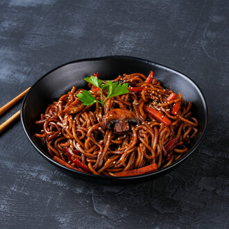 Sebzeli Noodle görseli