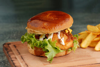 Crispy Chicken Burger görseli