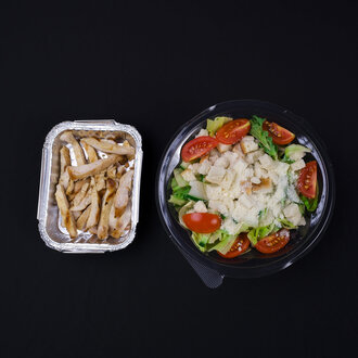 Tavuklu Sezar Salatası görseli