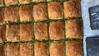 Fistikli Ozel Baklava (500 Gr.) Tereyaglı görseli