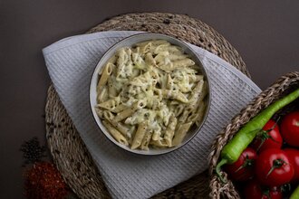 Pesto Soslu Penne görseli