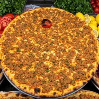 Acılı Lahmacun görseli