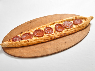 Kaşarlı Sucuklu Pide görseli
