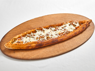 Kuşbaşı Kaşar Peynirli Pide görseli
