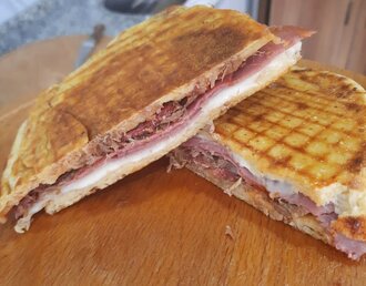 Bolca Et Bazlama Tost görseli