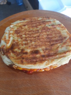 Peynirli Kaşarlı Bazlama Tost görseli