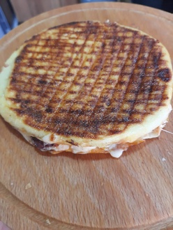 Sultan Patates Püreli Bazlama Tost görseli