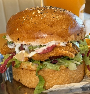 Spesiyal Çıtır Tavuk Burger görseli