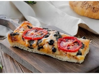 Domatesli Tepsi Pizza (Dilim) görseli