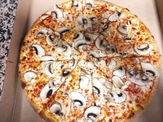 Mushroom Pizza (Small) görseli