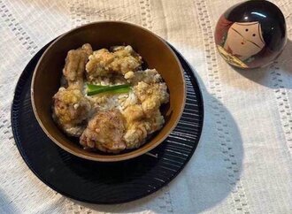 Pilav Üstü Karaage görseli