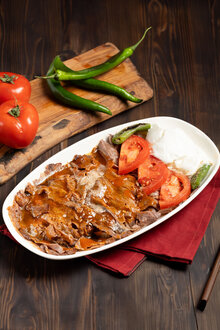 İskender 110Gr & Süt Helvası & Salata Ve Tuşu Menü görseli