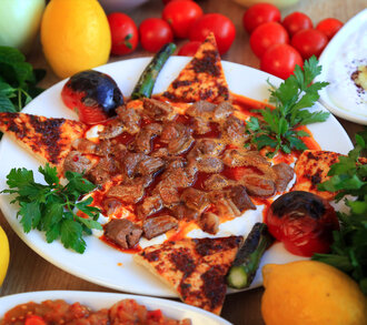 Alinazik Kebap (Kuzu Şişten) görseli