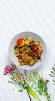 Thai Usulu Kaju Fıstıklı Tavuk görseli