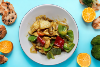 Siyah Mantarlı Acılı Tavuk görseli