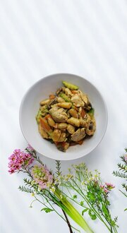 Bademli Tavuk görseli