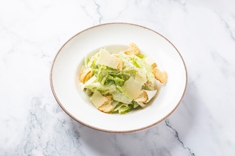 Tavuklu Sezar Salata görseli