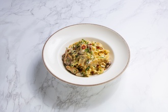 Tavuklu & Porçini Mantarlı Makarna görseli