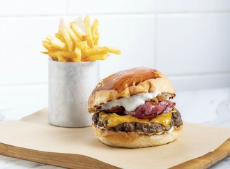 Rokfor Kremalı Burger görseli