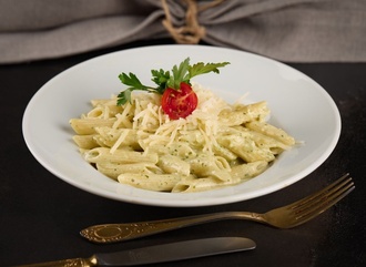 Pesto Soslu Makarna görseli