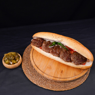 Ekmek Arası Köfte görseli