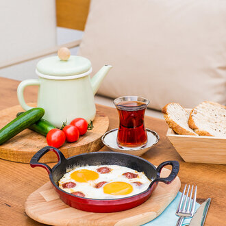 Sahanda Yumurta Sucuklu görseli