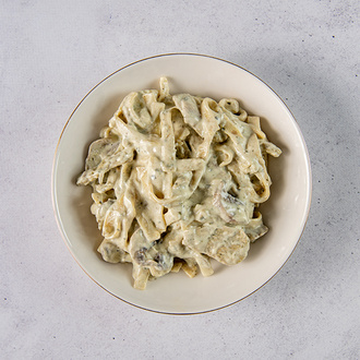 Fettucine Alfredo (Tavuklu ) görseli