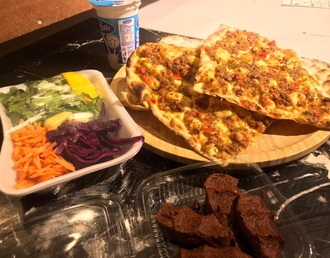 6'Lı Lahmacun & 2'Li Kutu İçecek Menü görseli