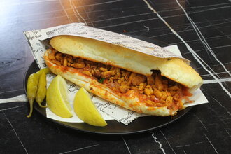 Somun Ekmek Arası Tavuk Tantuni görseli