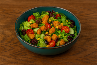 Çıtır Tavuklu Salata görseli