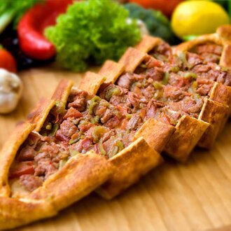 Kuşbaşılı Pide görseli