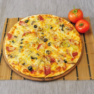 Ton Balıklı Pizza görseli