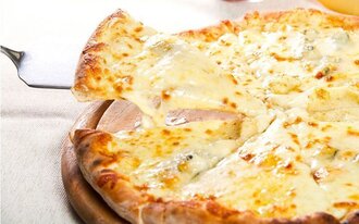 4 Peynirli Pizza görseli