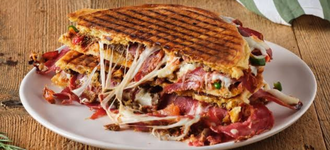 Yarım Ekmek Arası Sucuklu Tost görseli