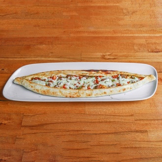 Kuşbaşılı Kaşarlı Pide görseli