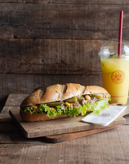 Ton Balıklı Sandviç Baget Ekmek görseli